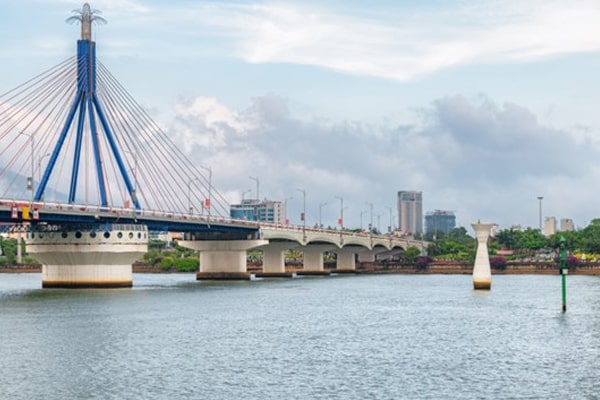 cầu quay sông Hàn